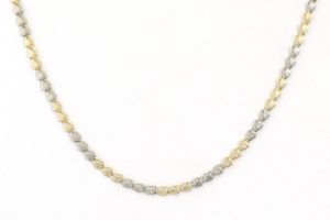 Arany és fehér arany nyaklánc kicsi áttört szív alakú préselt szemekből - 