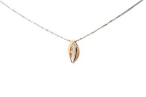 Rosé arany és fehér arany medál csepp alakú köves díszítéssel - 