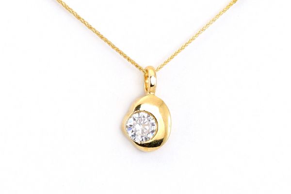 Arany medál ovális nagy kővel