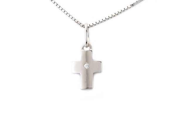 Fehér arany medál kicsi kereszt pici kővel